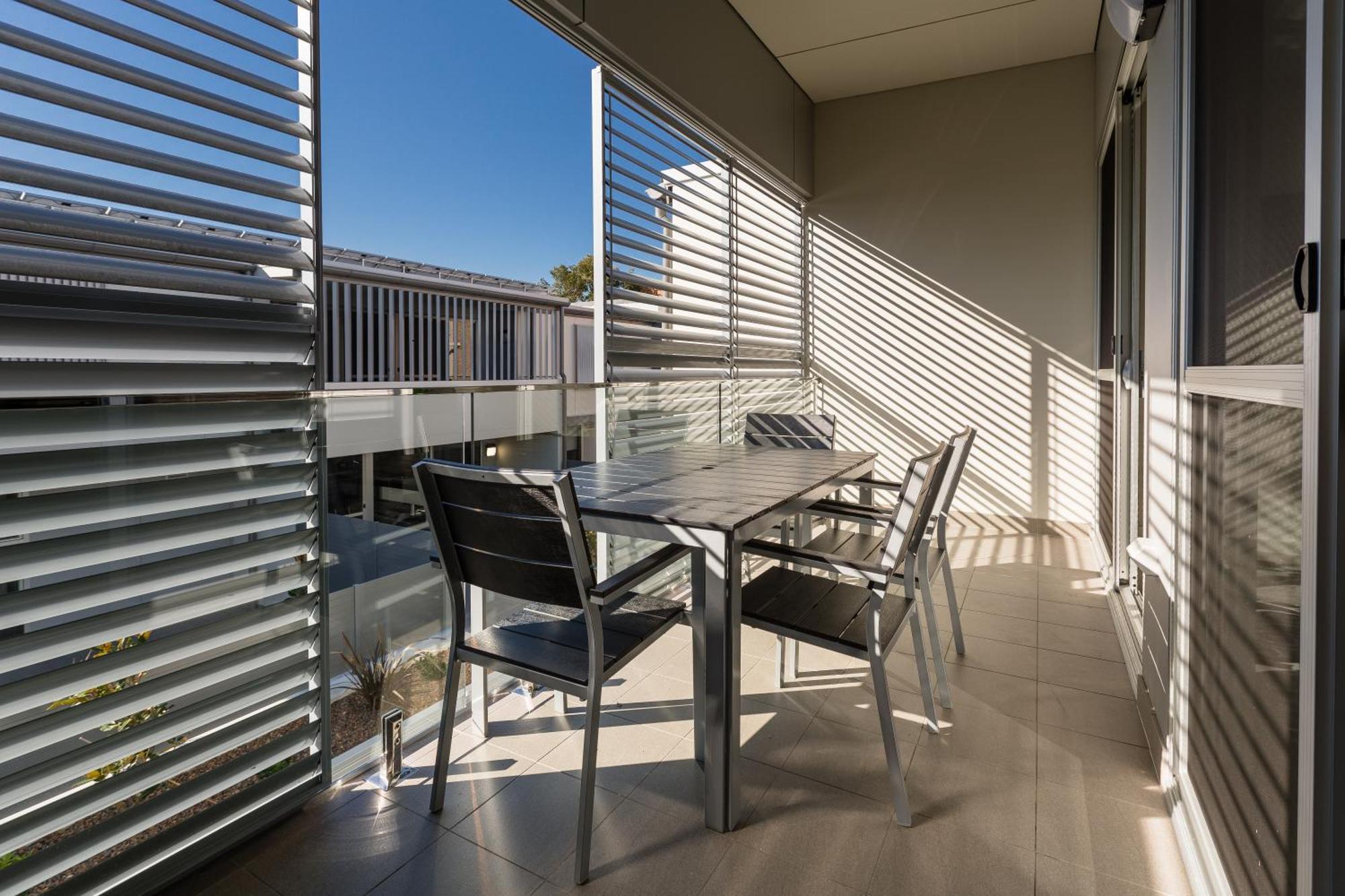 Hamilton Executive Apartments Newcastle Bagian luar foto