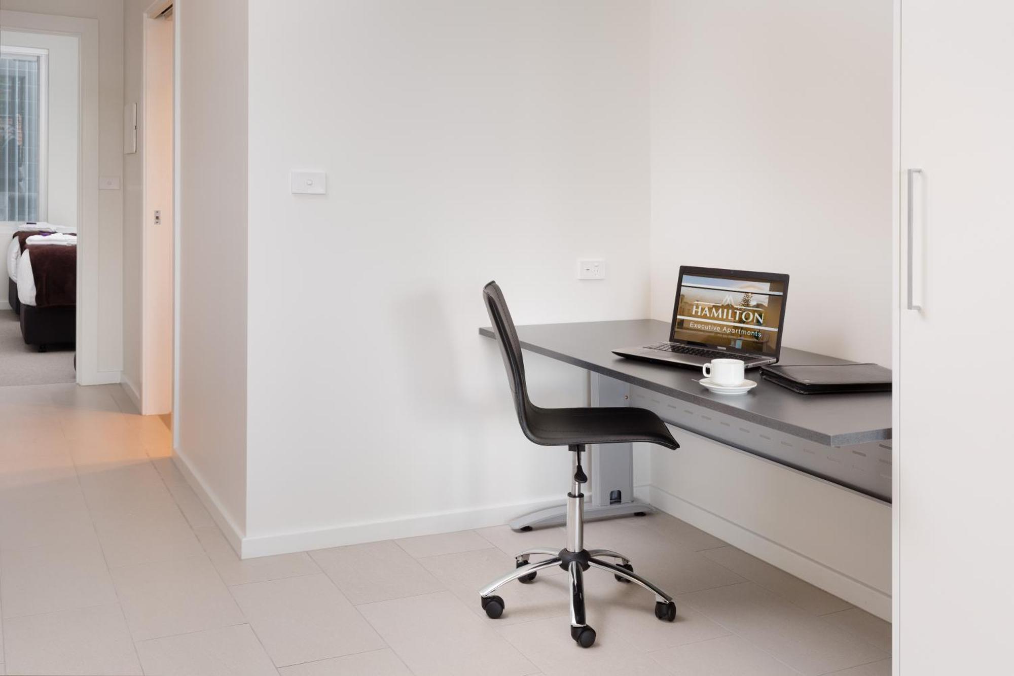 Hamilton Executive Apartments Newcastle Bagian luar foto