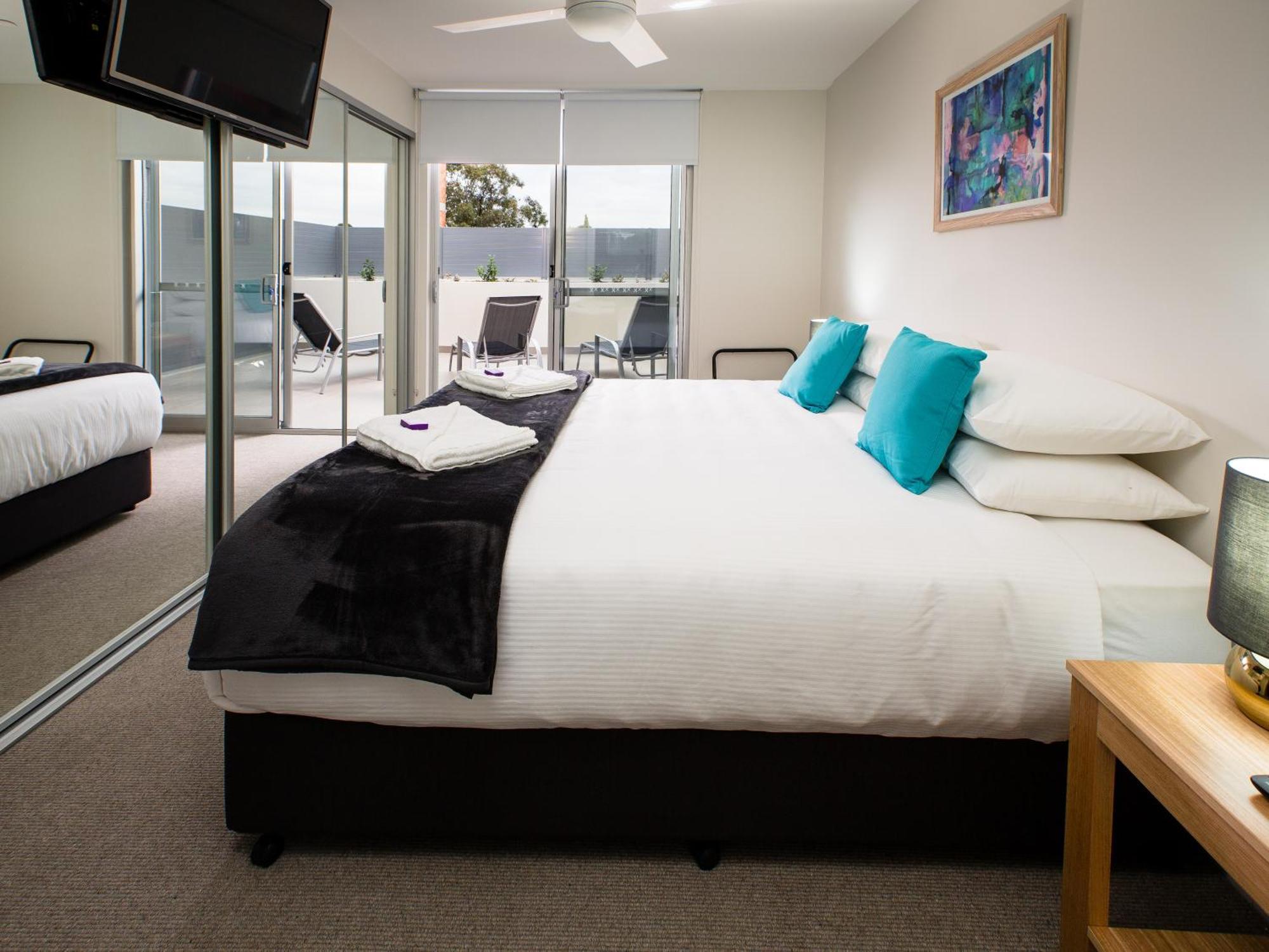 Hamilton Executive Apartments Newcastle Bagian luar foto